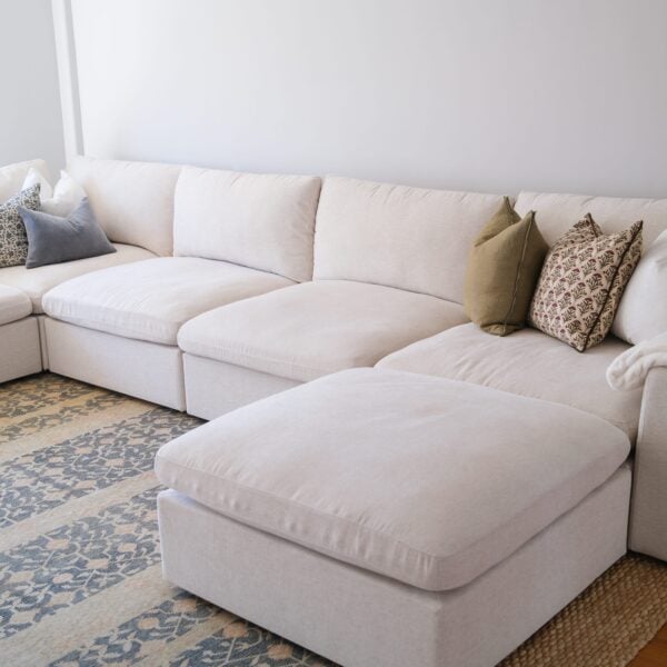 A Comfortable, Kid-Friendly Dream: 7th Avenue Couch Review