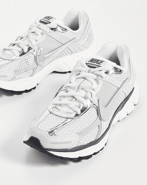 Nike Zoom Vomero 5 Sneakers